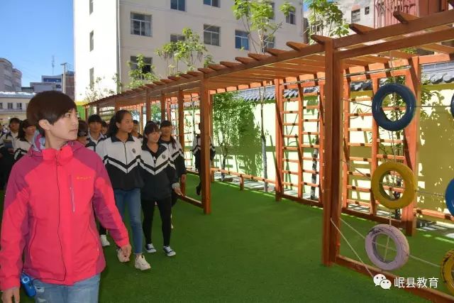 岷县职业中专为岷县幼儿园举行“学前教育实训基地”授牌仪式