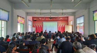 汉阴县职教中心为贫困户量身定制脱贫致富新路子